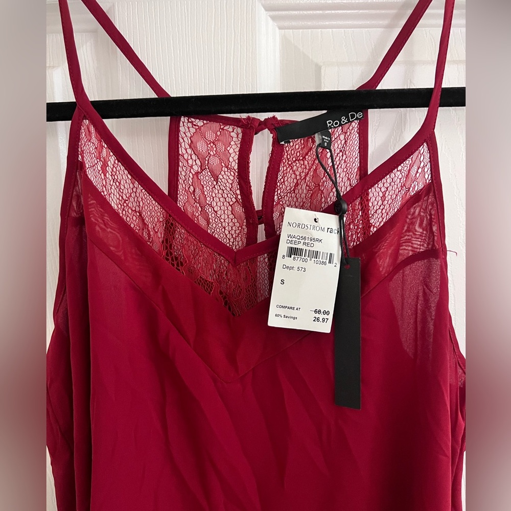 Red top - Picture 4 of 4